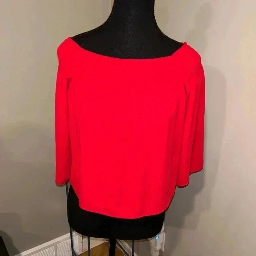 Aritzia - Babaton Blouse